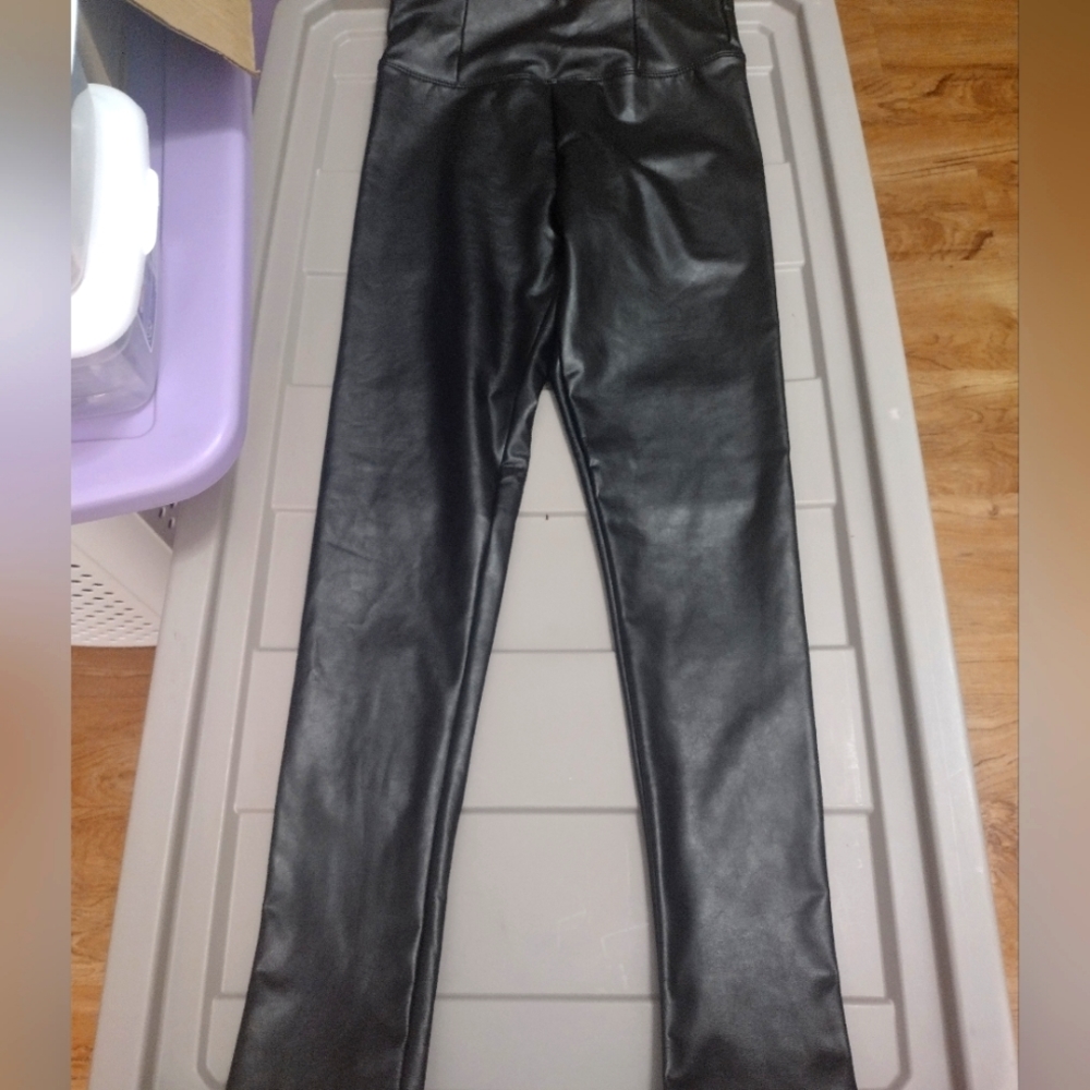 Leather leggings